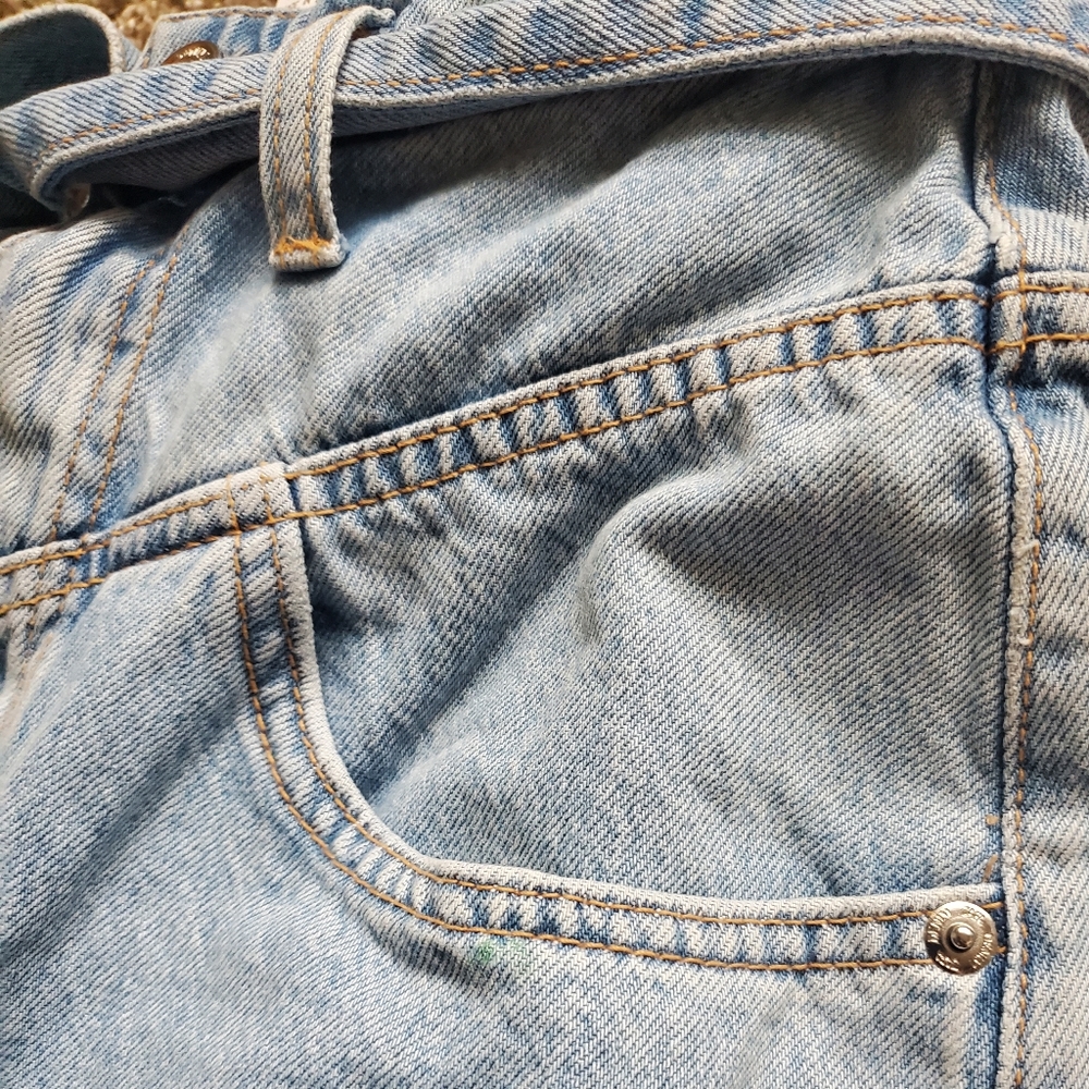 Zara Denim High Waisted Shorts - Picture 6 of 6